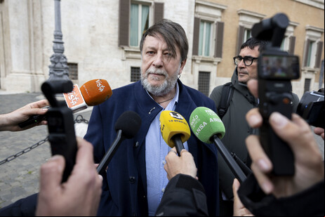 Ativista Luca Casarini teria sido espionado com spyware da Paragon