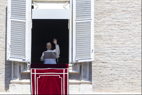 Papa fez oração Regina Coeli na janela de Palácio Apostólico