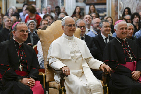 Papa se reuniu com associações pela paz no Vaticano