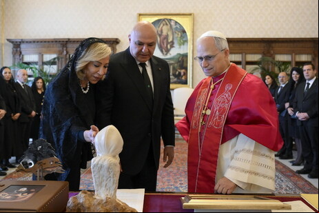 Papa Leão XIV recebe presidente do Líbano no Vaticano