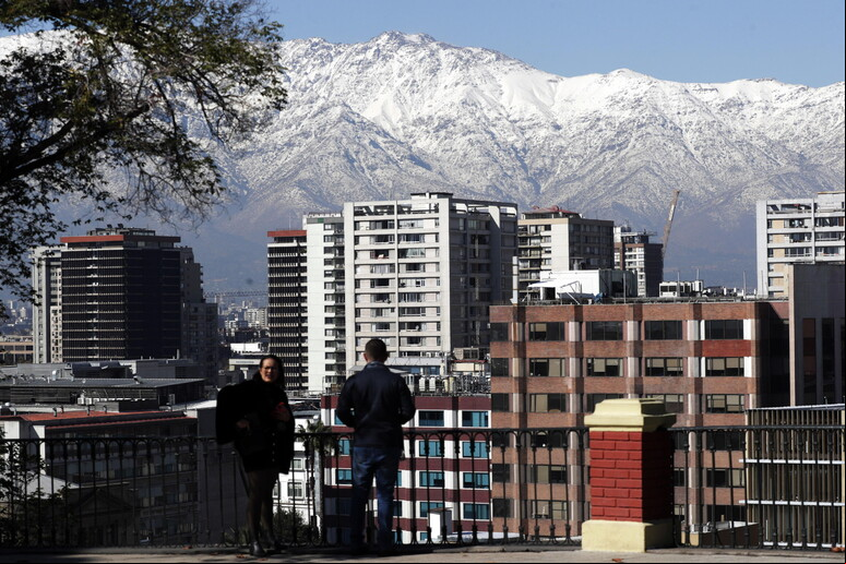 Geleira nos Andes em Santiago, no Chile © ANSA/EPA